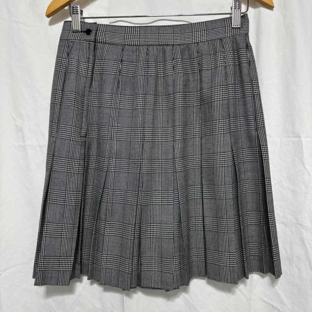 Vintage Le Chateau Classic Black & White Plaid Pleated Skirt - Picture 7 of 7